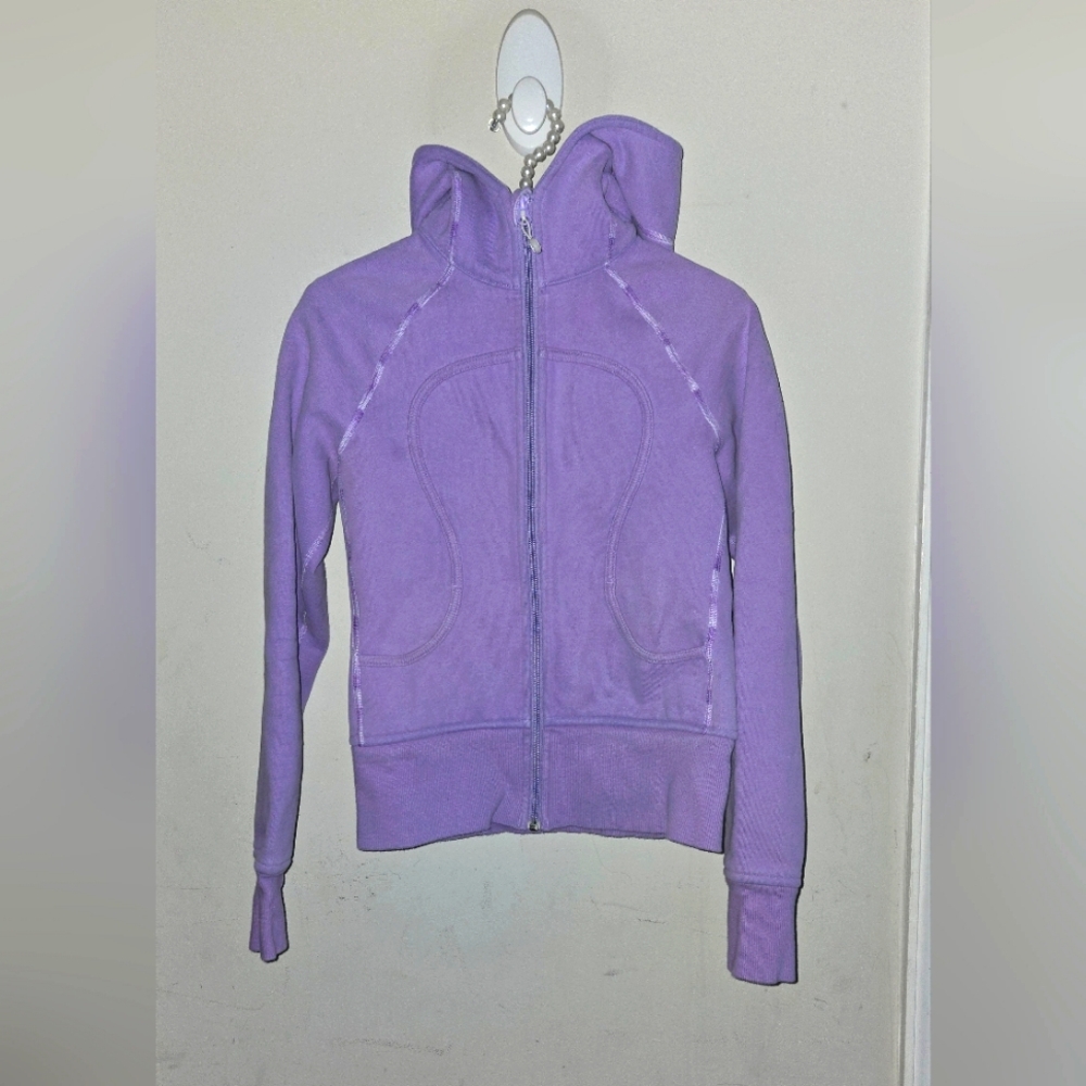 Lululemon Lavender Scuba 🤿 Hood Size 4 Pristine